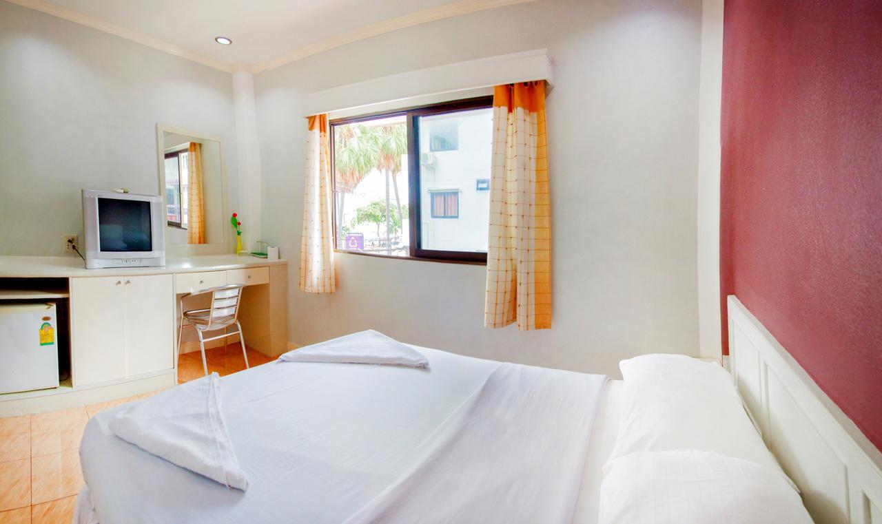 G.I Lodge Jomtien Beach Exteriör bild